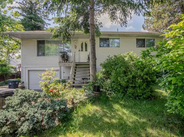 17360 58a Ave, Surrey, BC V3S 1M8