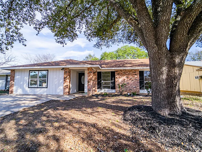 5866 Cliff Path — Photo 40