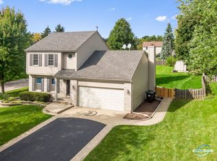 802 River Oaks Ct, Island Lake, IL