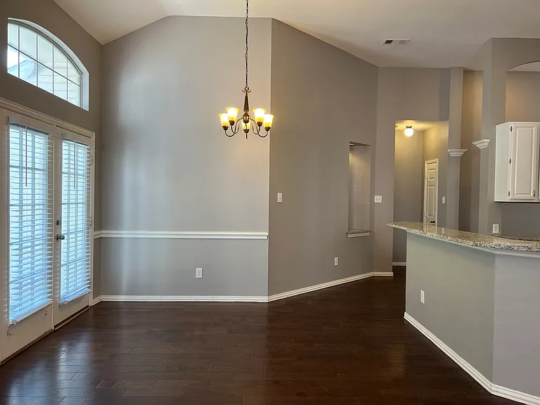 9811 Cliffside Dr — Photo 6