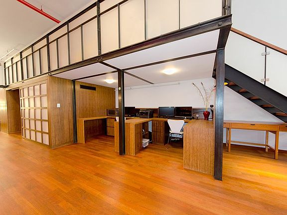 4th image of 106 Duane St APT 2