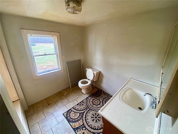5th image of 12841 Sabina Rd