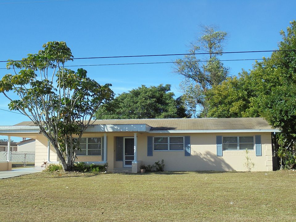 1st image of 1407 NE Pine Island Ln