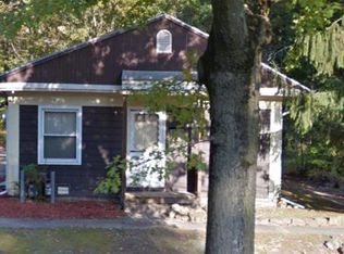 16 Victory Dr, New Haven, CT 06515