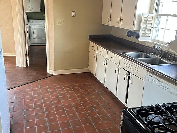 4th image of 141 McGuire Cv