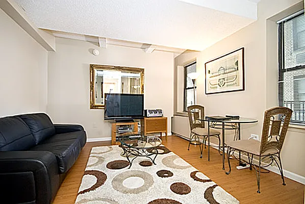 Sold by Empire State Properties | media 3