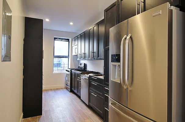 Rented by Julianna Realty Corp | media 41