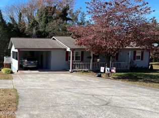 488 Oakhill Dr, Sweetwater, TN 37874