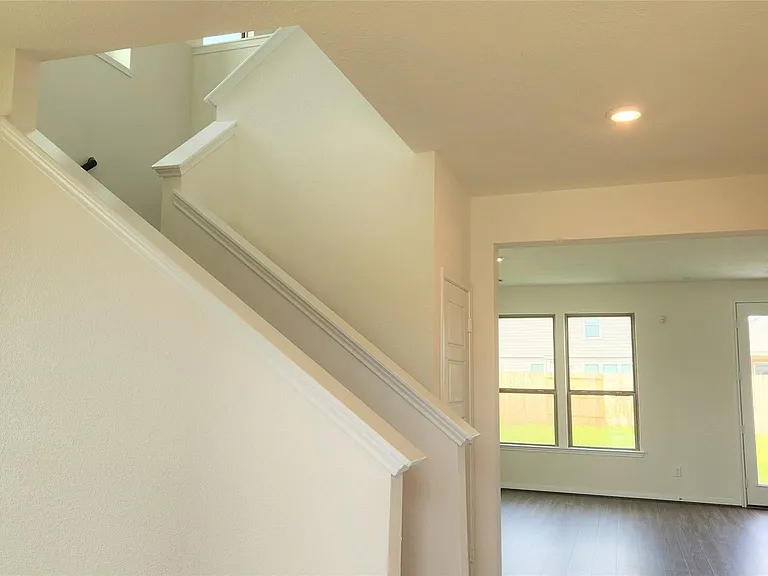 1235 Bryman Dr — Photo 8