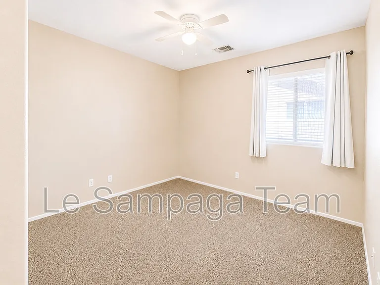 17636 W Maui Ln — Photo 9