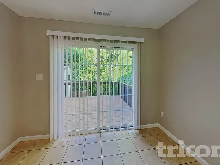 4812 Silverdene St — Photo 4