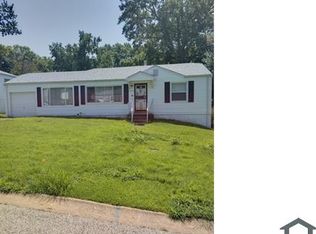 1220 Grenshaw Dr, Saint Louis, MO