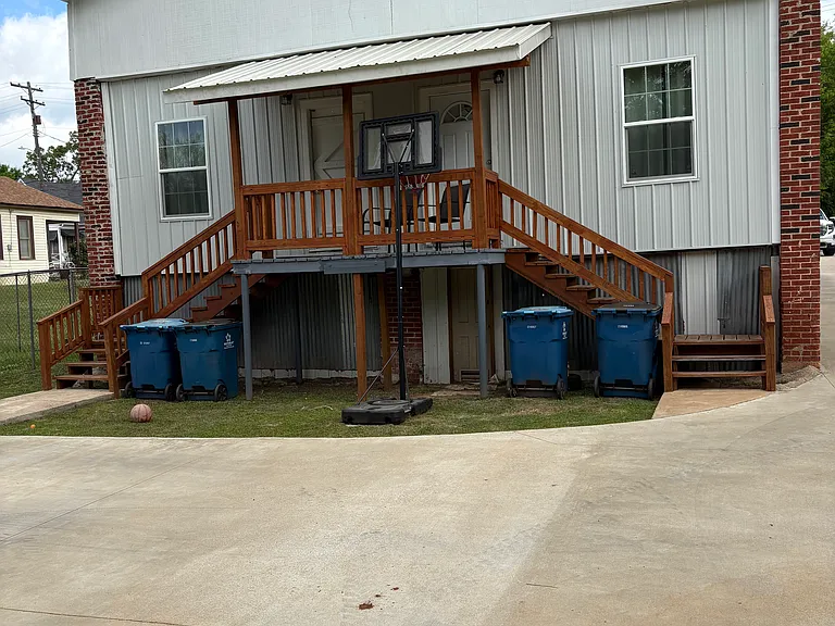 508 W Elm St #W — Photo 19