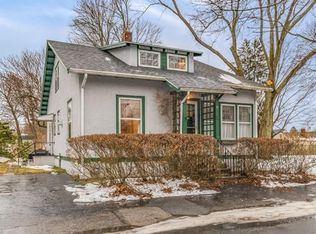 31 Rust St, South Hamilton, MA 01982