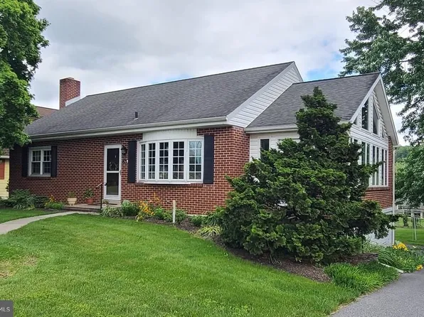 805 N 5th St, Denver, PA 17517