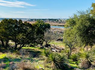931 Dogwood Ln, Cottonwood Shores, TX 78657