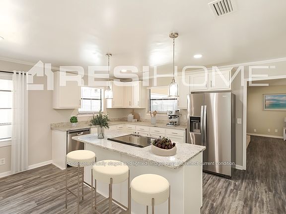 3rd image of 1258 Palm Dr