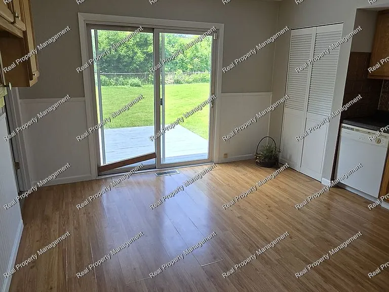 778 Capitol Rd — Photo 3