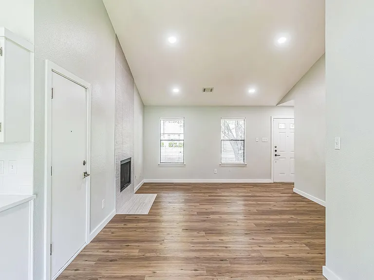 1801 Verbena Way — Photo 6