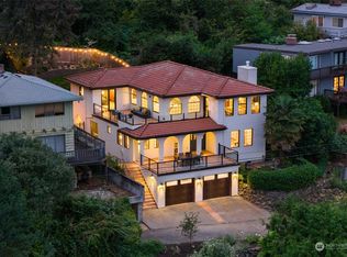 11937 Lakeside Ave NE, Seattle, WA 98125