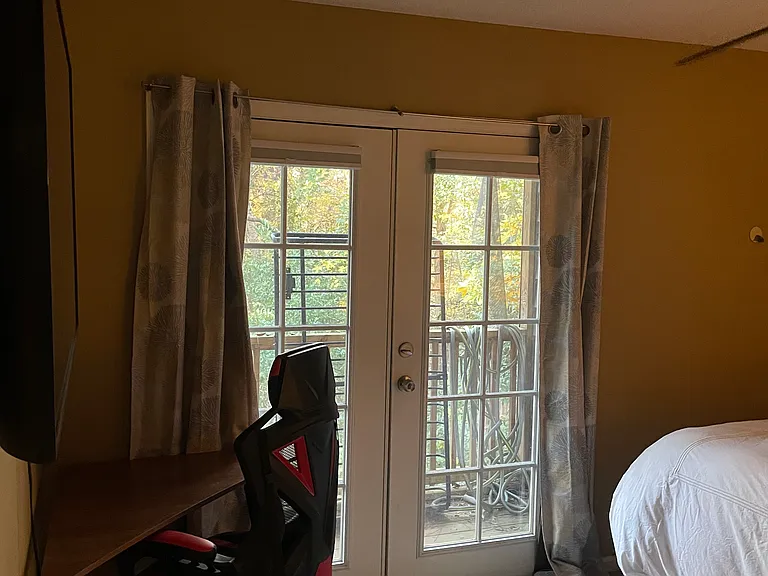 116 Edgewater Ln — Photo 12
