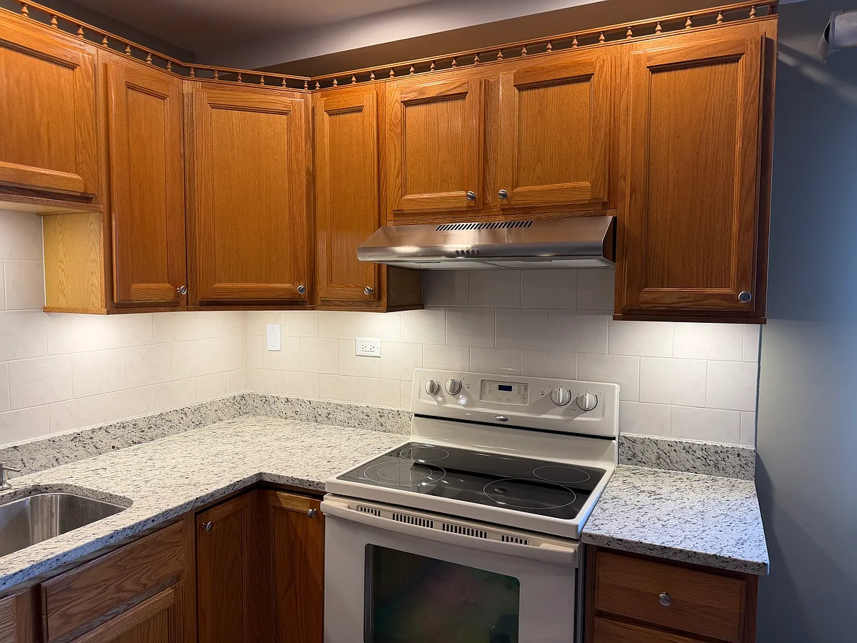 Building Photo - 5108 S Cicero Ave #1