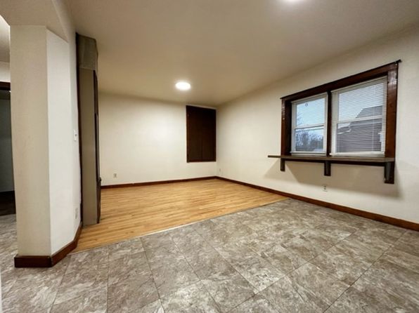 420 E Main St #D