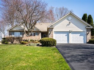 106 Collenton Dr, Rochester, NY 14626