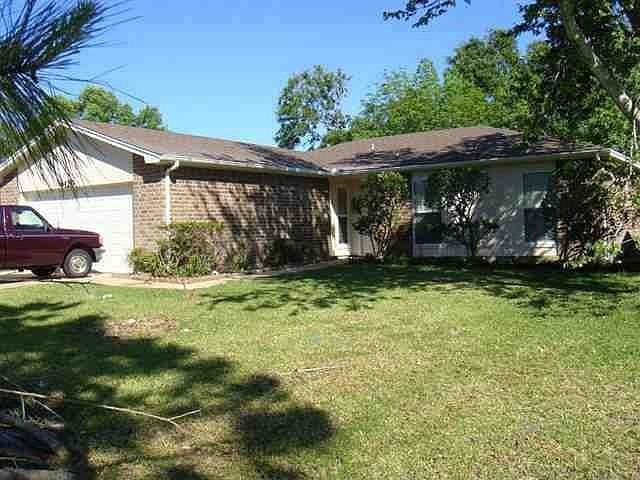 2nd image of 4120 Sleepy Hollow Ln