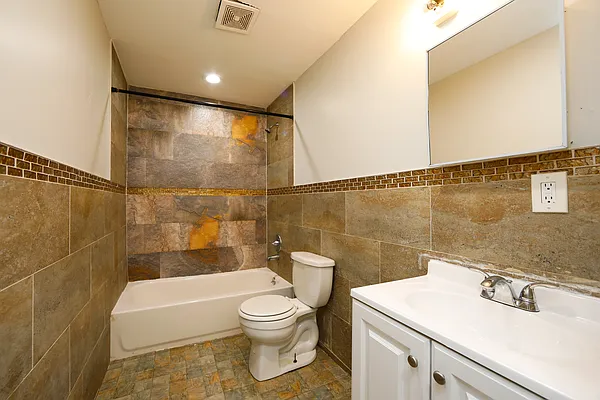 Sold by Keystone Realty USA Corp | media 12