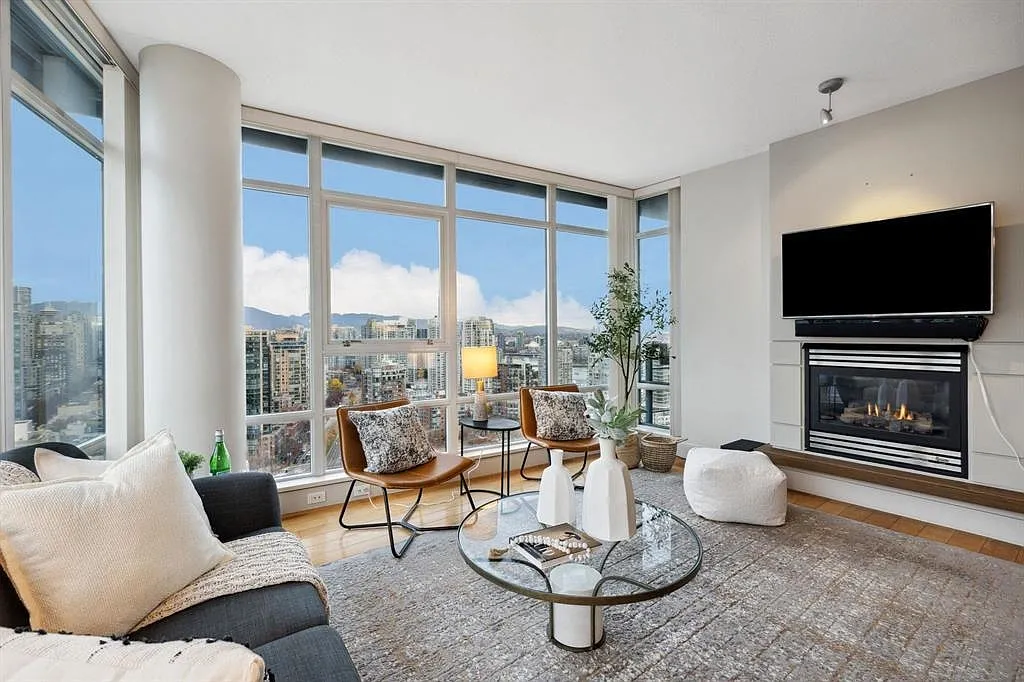 2 bed, 1100 sqft, $4,500 — Photo 3