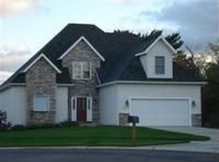 5983 Racine Dr, Stevensville, MI 49127