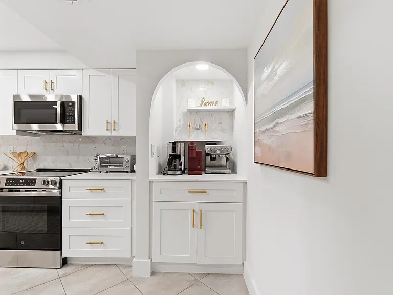 2455 Lindell Blvd #3103 — Photo 9