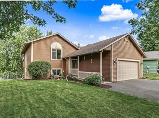 16781 Jonquil Trl, Lakeville, MN 55044