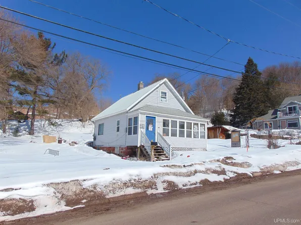 414 Ryan St, Hancock, MI 49930