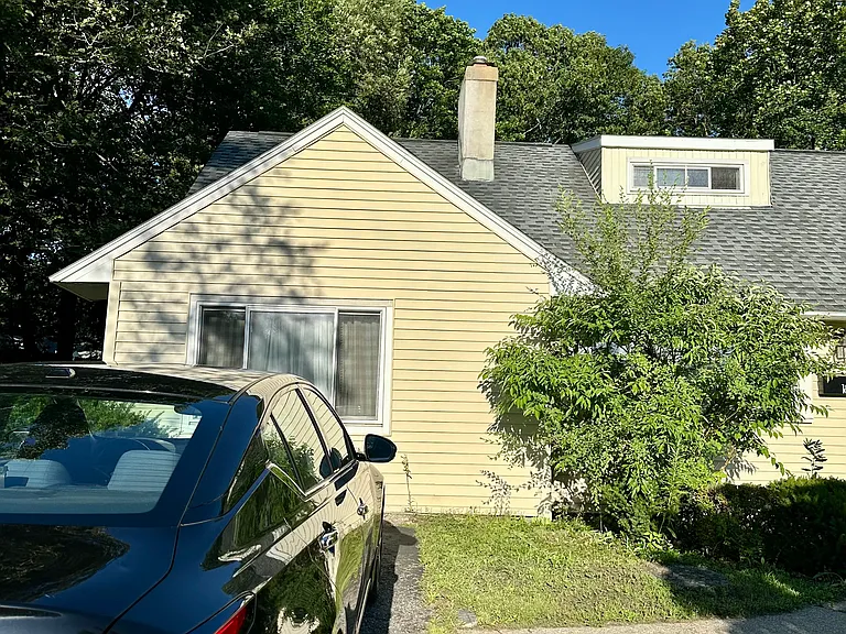 18 Briarwood Rd — Photo 4