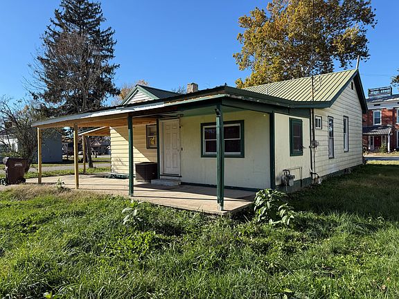 4th image of 500 Main St