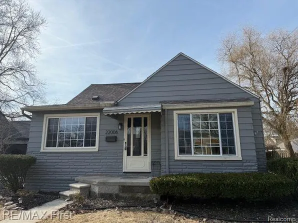 22006 Alger St, Saint Clair Shores, MI 48080
