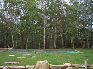 6 Duke Dr, East Hampton, NY 11937