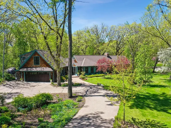 7 Saint Albans Rd E, Hopkins, MN 55305