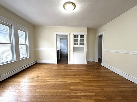 4th image of 20 Dunster Rd #2