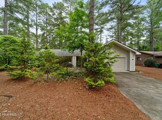 105 Lake Forest Dr, Pinehurst, NC 28374