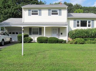 61 Appleman Rd, Somerset, NJ 08873
