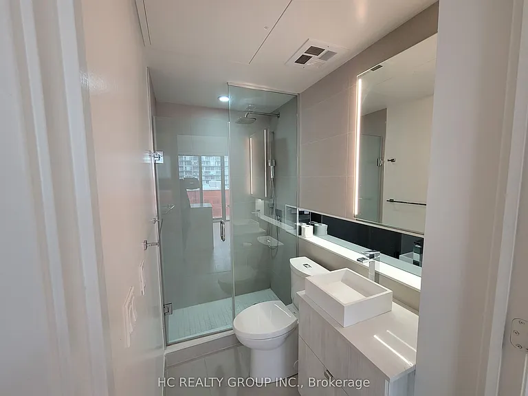215 Queen St W #1712 — Photo 6