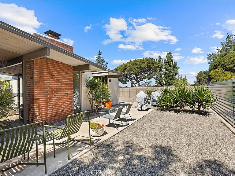 1131 N Encanto St — Photo 14