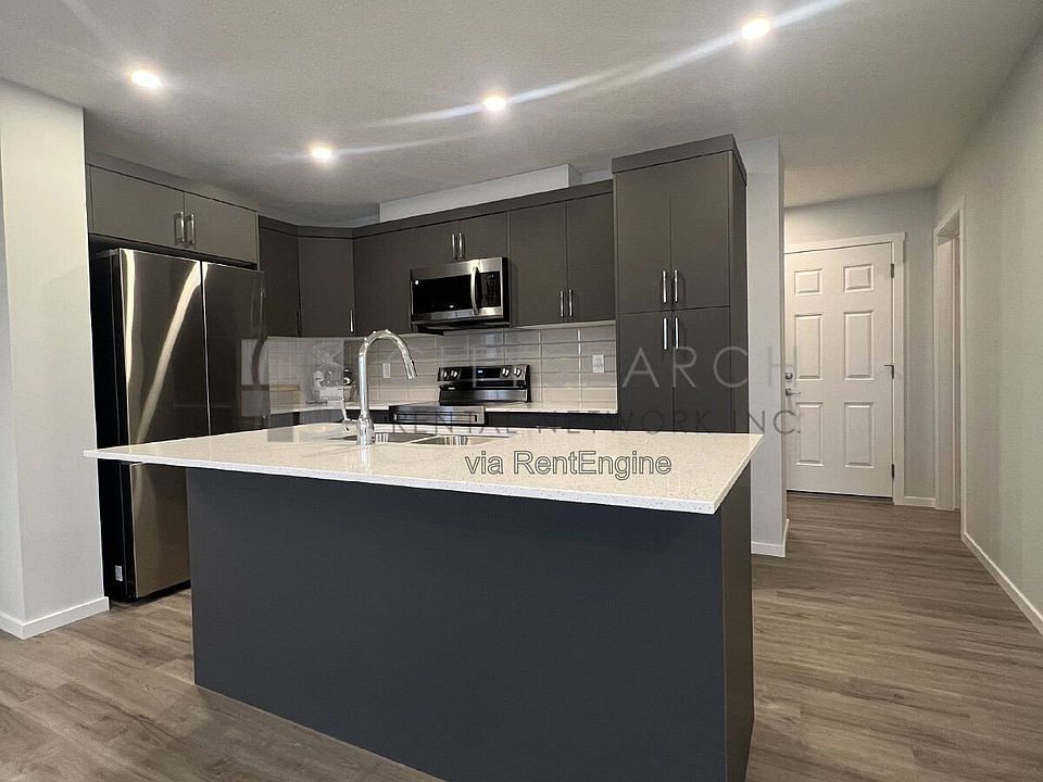 1st image of 167 Yorkville Blvd SW