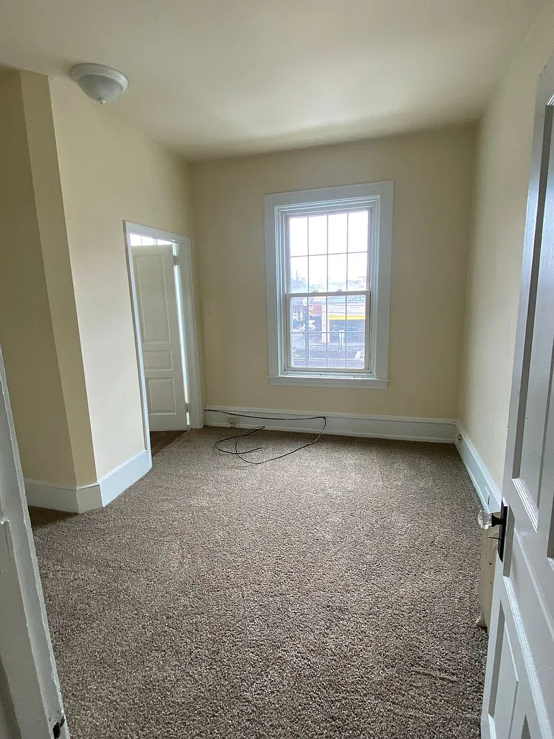 205 W. King Street — Photo 2
