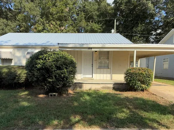 128 Deluna Cir, Childersburg, AL 35044
