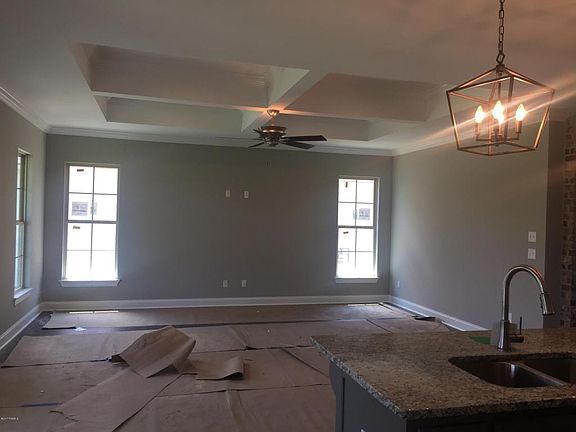 4th image of 304 Benedict Dr
