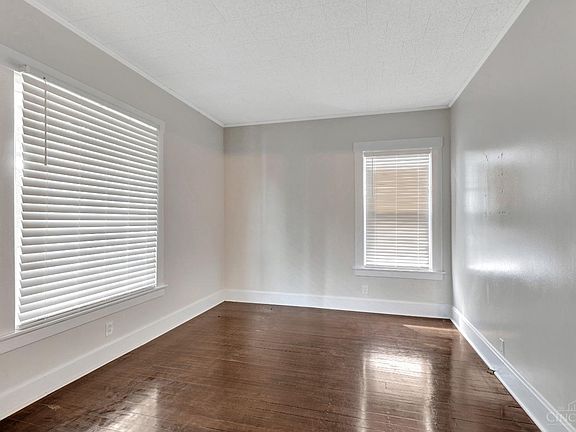 4th image of 3328 Hanna Ave